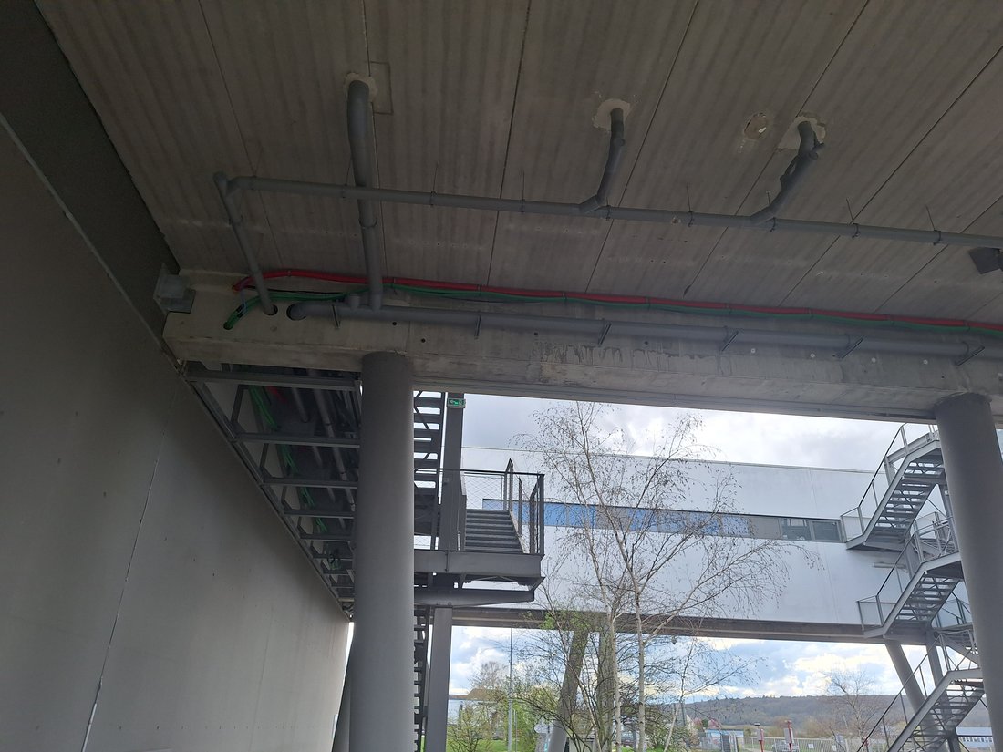 Chantier de refonte du bardage, Évreux